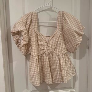 Old Navy Top🤍